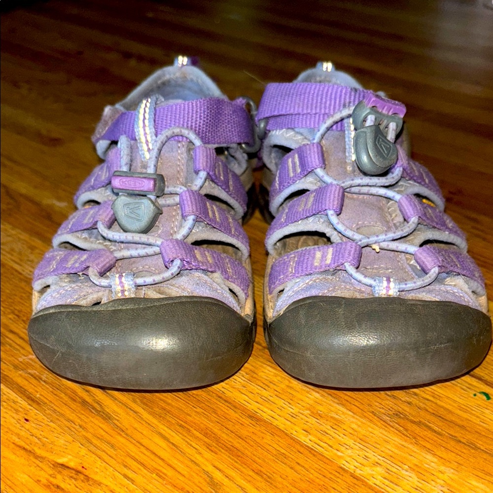 Keen Purple Sandles